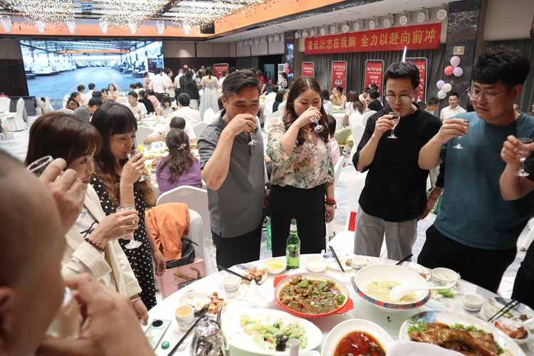 2024年青島中邦凌年度盛典