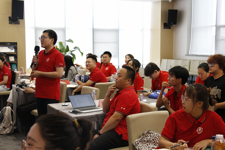 第十屆牛商爭霸賽青島戰(zhàn)區(qū)中段復(fù)盤會——青島安捷能的精彩呈現(xiàn)