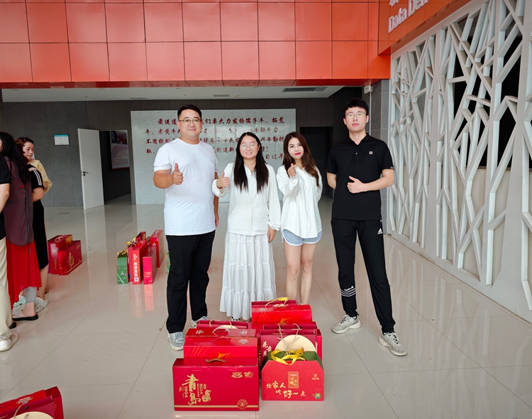 青島安捷能祝大家中秋快樂(lè)！