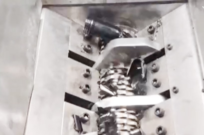 機(jī)邊靜音慢速破碎機(jī)水口料破碎視頻